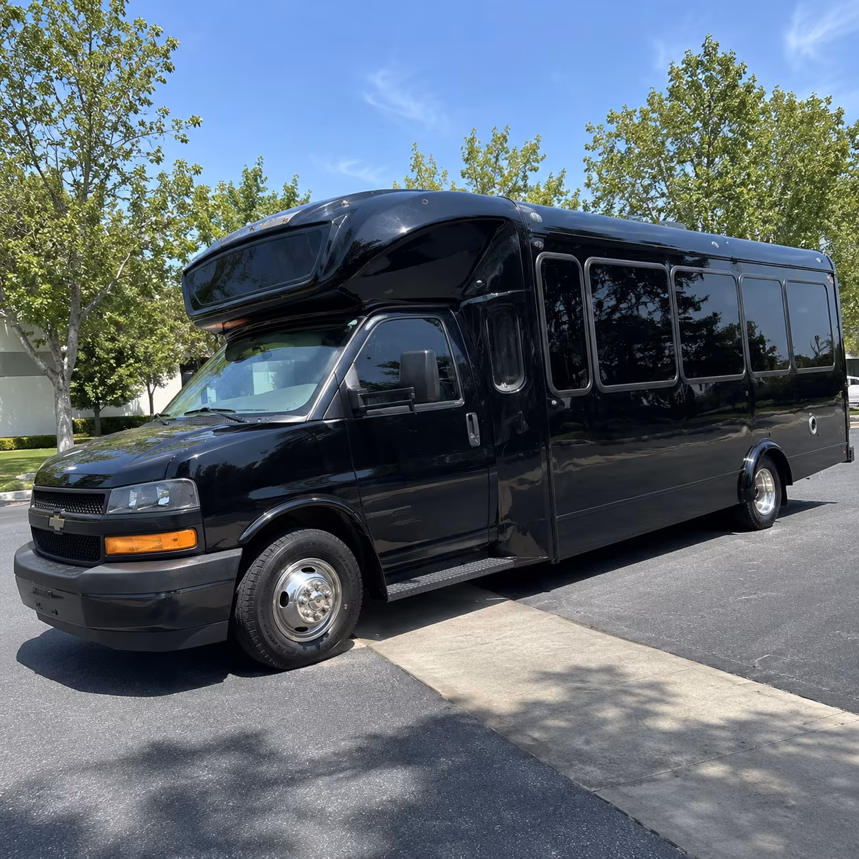 barnstable 15 passenger party bus