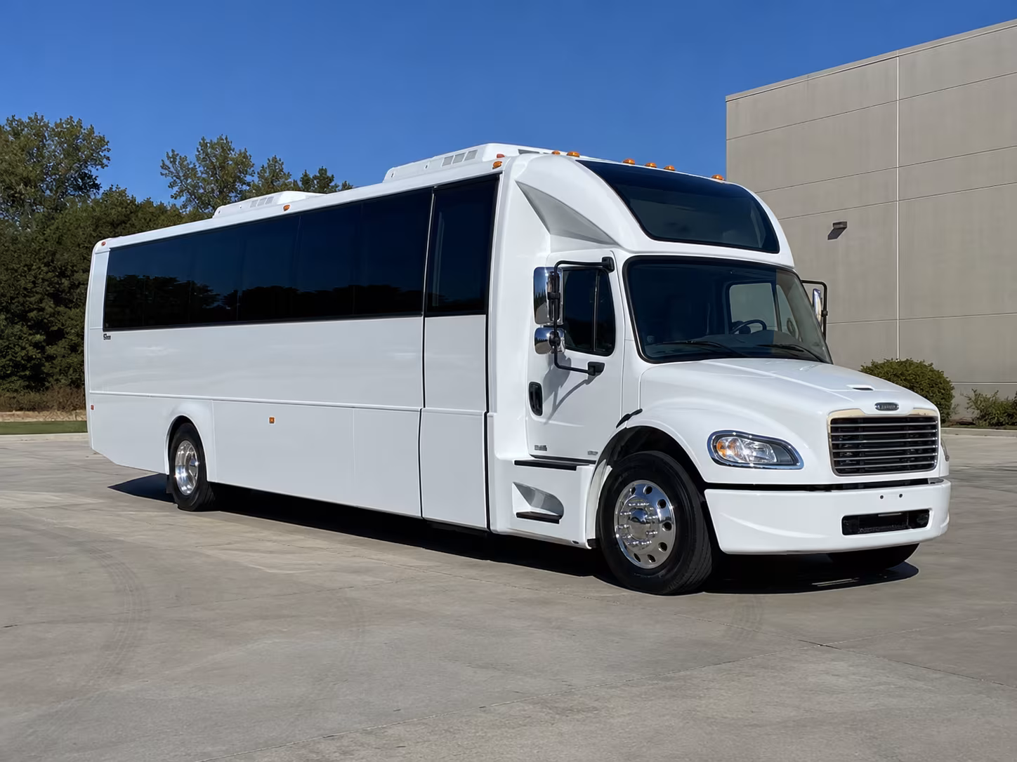 barnstable 28 passenger party bus