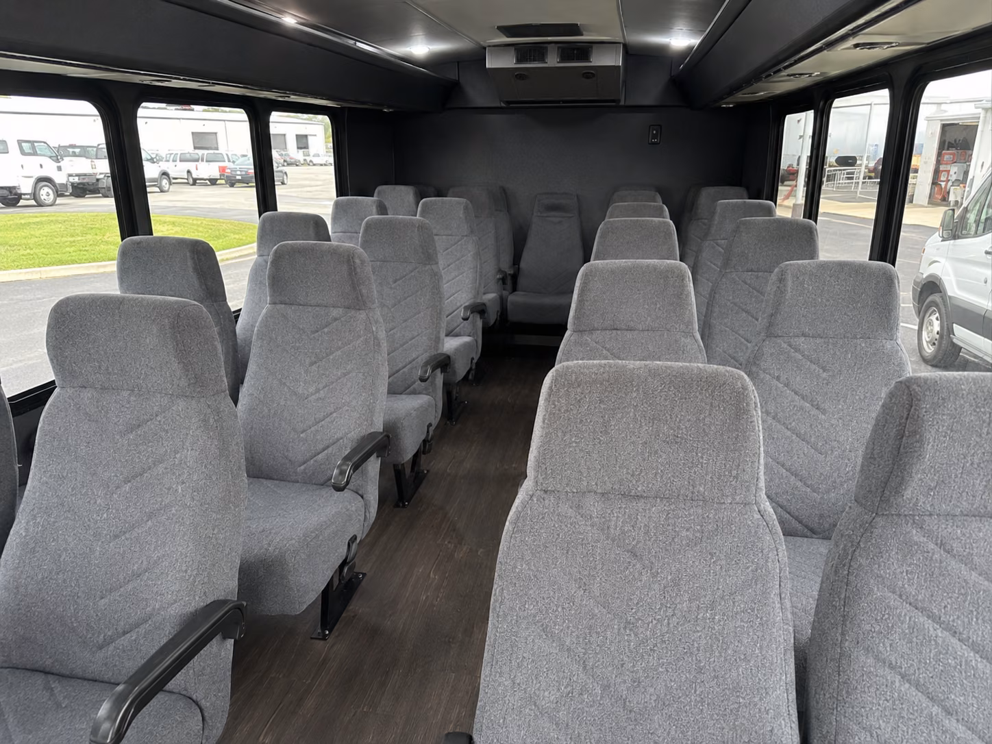 quincy charter bus rentals for airport transfers